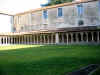 Le clotre de l'ancienne abbaye des Carmes