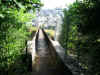 J'ai trouv un petit passage... en fer