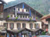 La mairie fleurie en abondance