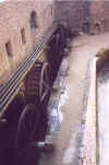 Moulin dans les murs du chteau de Fougres