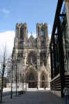 En arrivant devant la Cathdrale